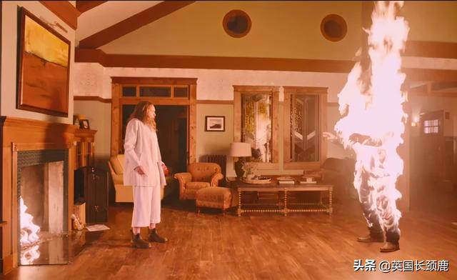 科幻巨制灵异事件:除了电锯惊魂和IT，万圣节还能看什么？25部恐怖电影大推荐
