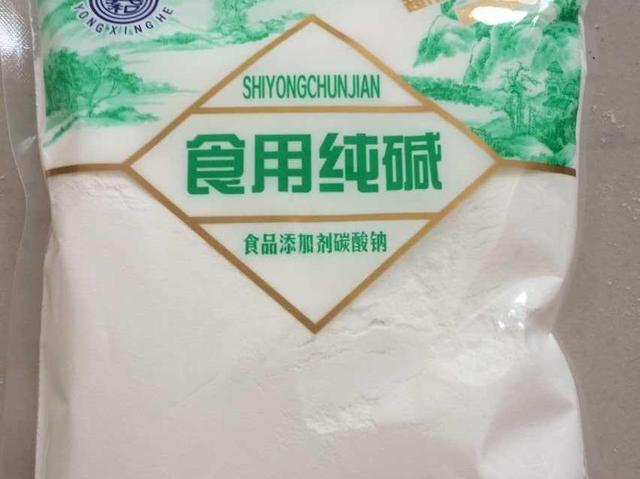 用酵母粉蒸馒头，还需要放碱面吗？很多人不懂，难怪蒸的馒头发酸