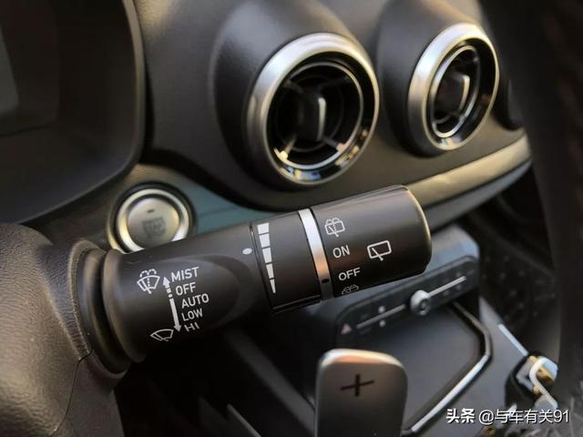 车上一个圆圈一个a是什么意思(汽车一个圈圈一个a是什么意思)