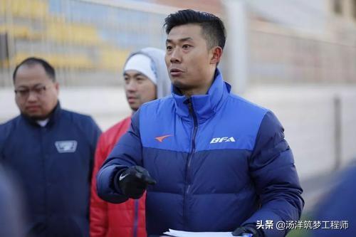 贾天宁,你提高知名度的方式,永远不该是靠骂球迷
