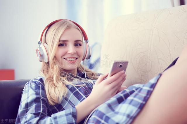 怎样不沉迷手机(怎样对付沉迷手机的老公)