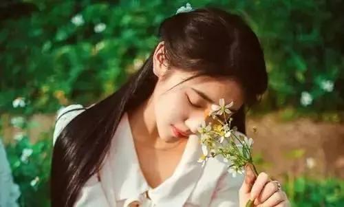 女人早生孩子好还是晚生孩子好？她说出的答案，令人叫好