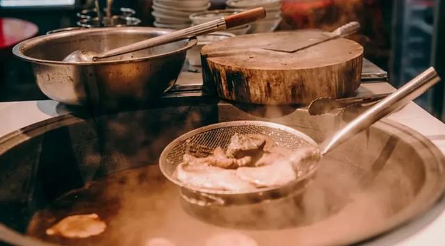 营养专家所说的按时吃饭，到底是几点？