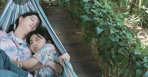 张子枫欧阳娜娜友情:欧阳娜娜和张子枫的神仙友谊未完待续，妹妹真的交到好朋友了吧