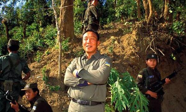 毒枭坤沙:他是世界上最可怕的华人，被美国总统勒令暗杀，却一直没有成功