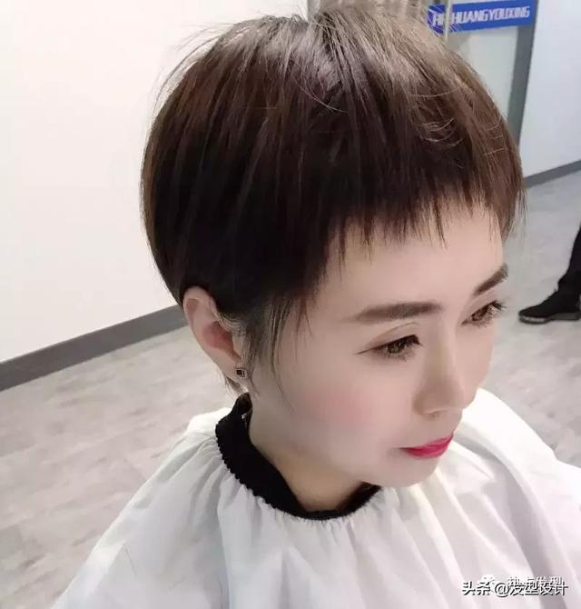 超短发型女图片 个性图片