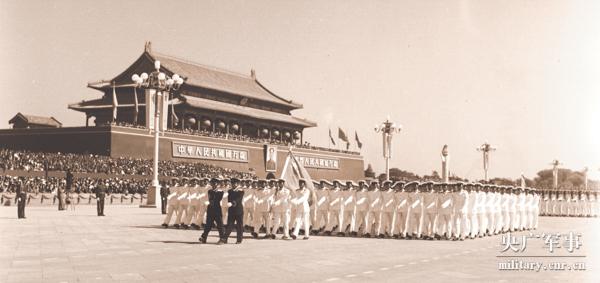 阅兵·档案 | 1959年国庆阅兵：参阅武器装备国产化程度大大提高