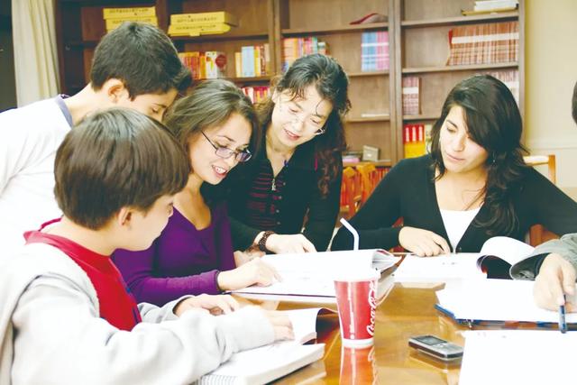 世界首富马斯克“秀”中文古诗！汉语国际教育专业被带火