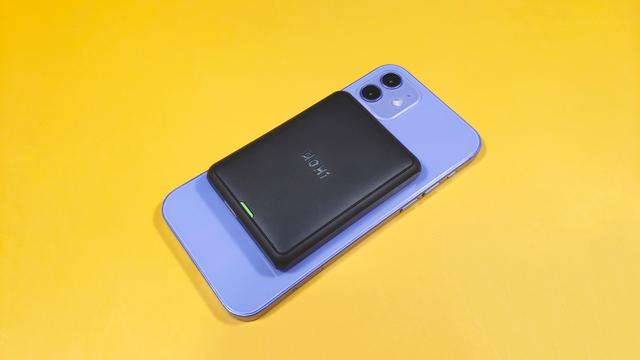 消除电量焦虑，给iPhone  12外挂一块电池，Aohi磁吸充电宝体验