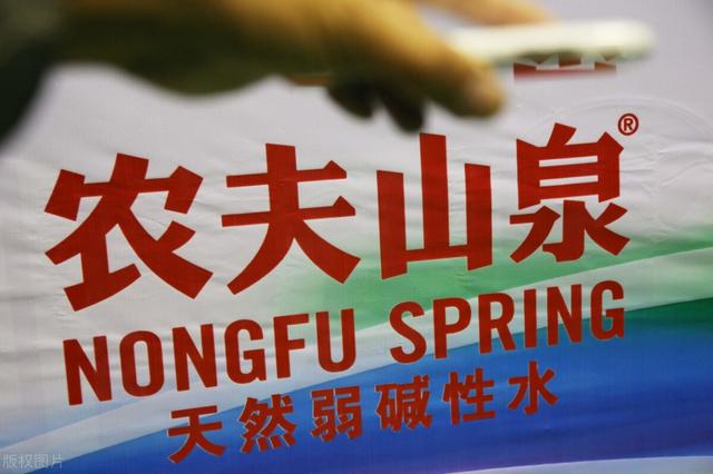 世界首富20强，中国2位上榜，卖水的钟睒睒比马化腾有钱