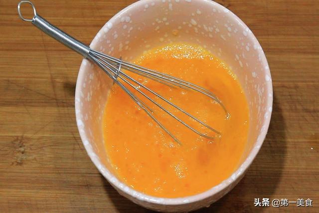 在家炸菜角太費油，廚師長分享新吃法，皮酥餡鮮味道香，簡單家常 健身 第4张