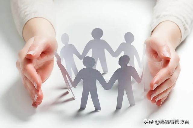 深圳大厂妈妈带娃实录：上菜小、全寄宿、不培训...