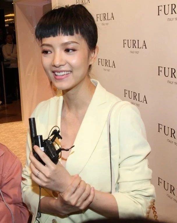 产后复出！29岁TVB小花坐月完毕出关：工作已经排到密密麻麻