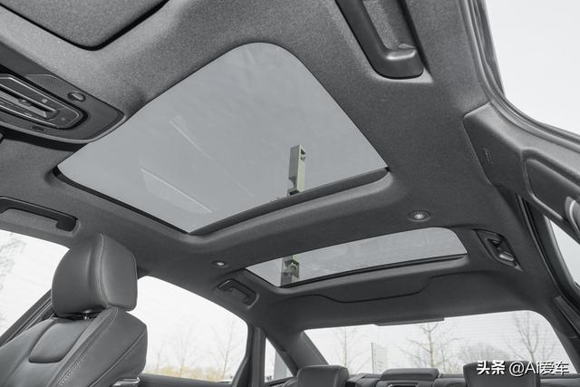 2.1L油耗带四驱，豪华热销行政大轿车，车价不错，奥迪A6L新能源