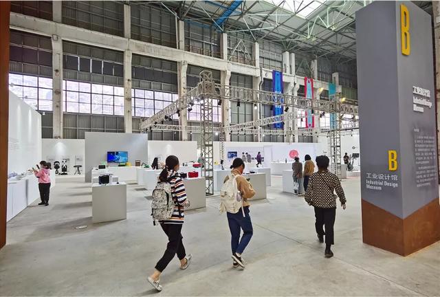 湖北工业大学工程技术学院设计展