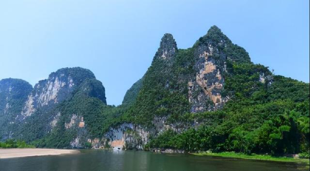 阳朔在桂林哪里