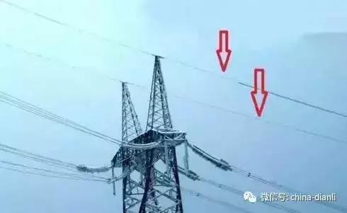 高压输电铁塔最上面的两根电线是用来干什么的「高压铁塔顶端细线的作用」