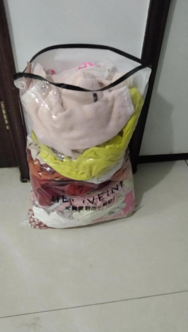 宝宝的每件衣服都想珍藏着