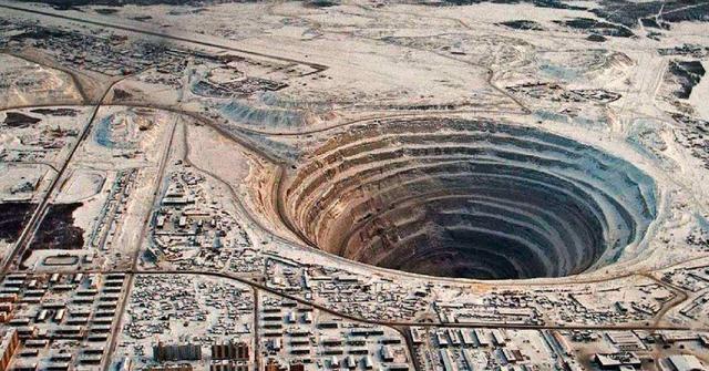 前苏联的科拉超深钻井，竟然挖通了地狱之门？