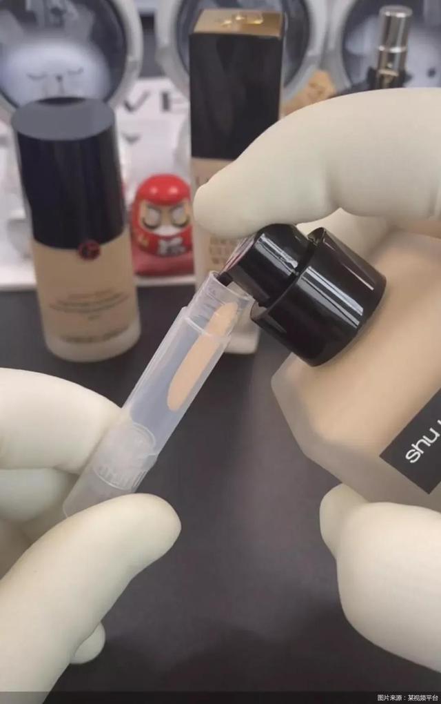 靠“非卖品”撑起50亿估值，化妆品小样的利润有多高？