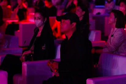 陈思成佟丽娅分手:佟丽娅陈思诚官宣离婚！两人早在去年就已分开，2月还曾合体露面