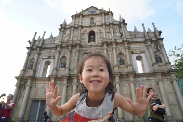 富养孩子，就带孩子多出去走走，见识有多大，格局就有多大