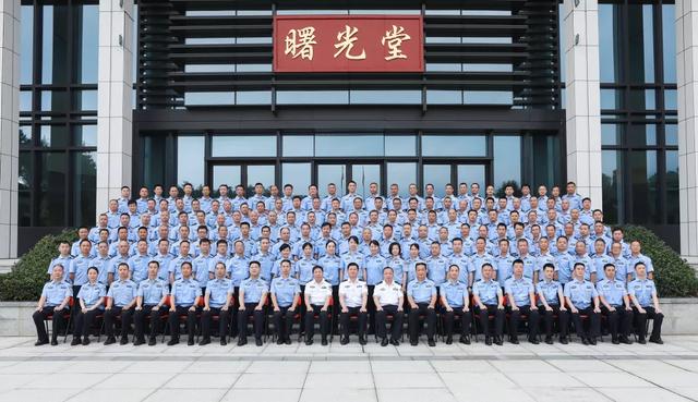 市公安局举办全市公安机关政委教导员专题培训班