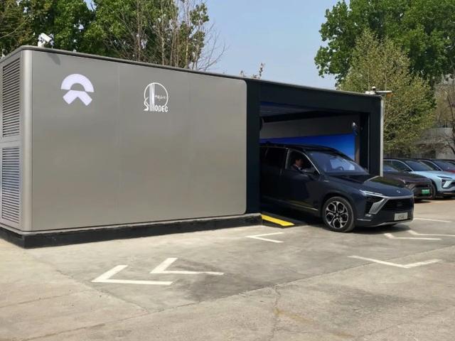 超充+长续航才是发展方向，蔚来换电方向错了，而且错的离谱？