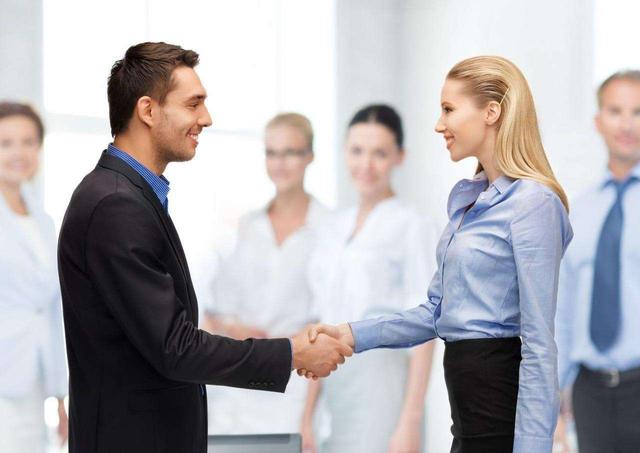 职场上单纯的人不受重用（职场上太单纯的人表现）