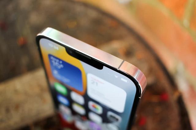 售价8999元却供不应求，6GB+128GB，一天后继续开售或将再度售罄