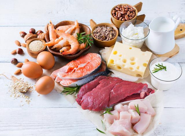 妇科医生：女性到了中年之后，或要补充4种营养素，可别不舍得哦