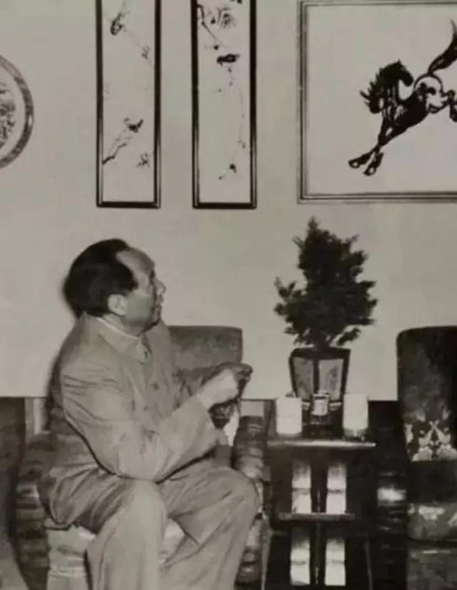 每天学英语中英文对照 毛主席语录 44 酷生活网