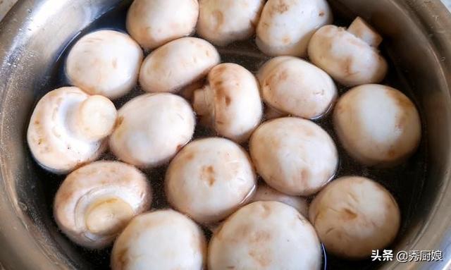 口蘑 口蘑（大远说的口蘑是啥意思） 美食