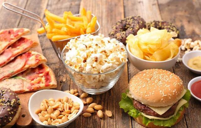 “垃圾食品”清单已列出，燕麦也上榜，榜首是很多年轻人的最爱