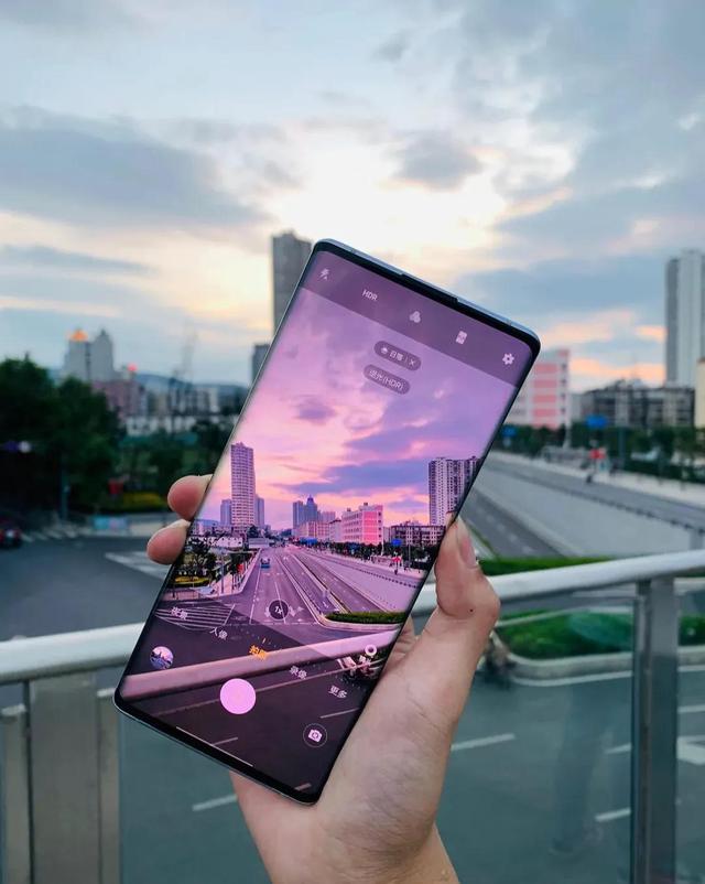 盘点那些年我们用过的“真全面屏”手机，一加7pro久久不能忘怀