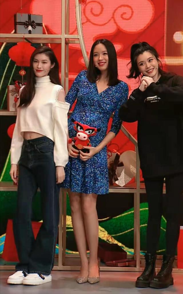 万茜,任嘉伦,王一博,关晓彤,奚梦瑶,张梓琳,何穗等