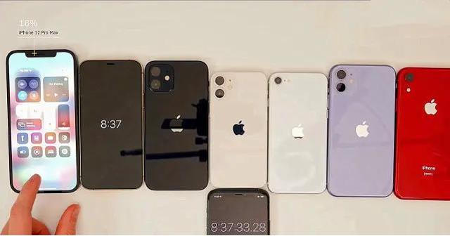 數碼博主怒砸4萬多元，測評iPhone全系續航，最差的好多人在用