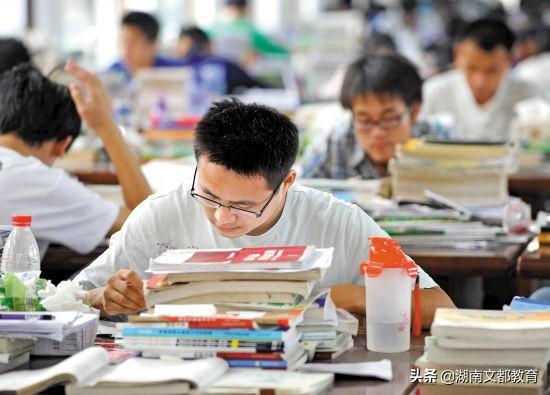 任何实对称矩阵都可以对角化吗