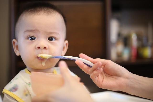 宝宝该不该喝水，该怎么喝更健康？儿科专家告诉你科学答案 宝宝健康 第4张