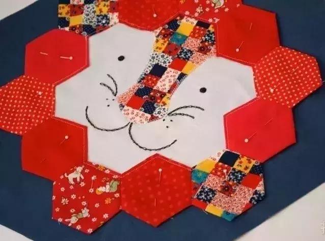 碎布拼八角抱枕做法(手工制作抱枕长条大全简单又漂亮)