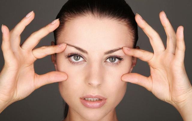 女性过了45岁后，雌激素水平会降低，建议多吃4种食物补充