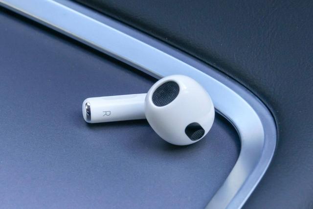 苹果AirPods 3真机开箱，来看