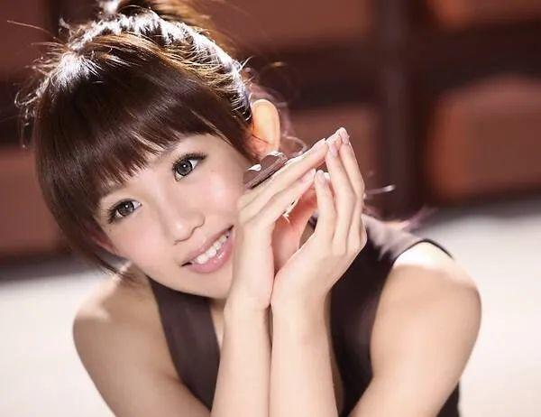 声音最嗲的台湾女艺人娃娃(声音最嗲的台湾女艺人)-天晟网