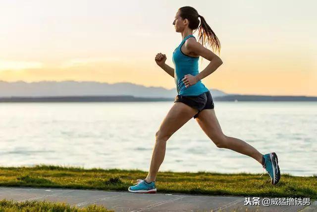 为何越来越多人喜欢跑步？因为有这5点好处