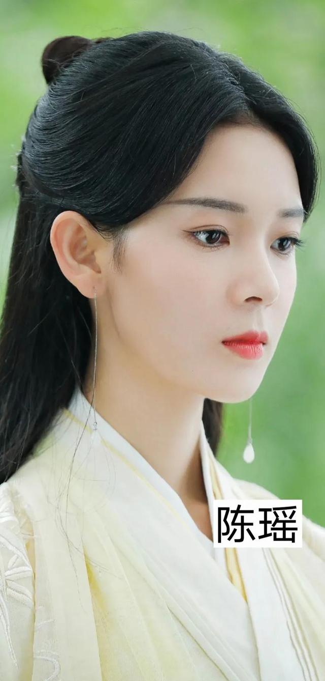 女明星古装剧中的中分发型谁比较好看