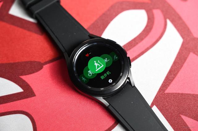 配置出色，后劲不足，Galaxy Watch 4 Classic上手