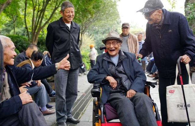 饭后百步走延年益寿？医生提醒：人过50岁，常做三件事或比散步好