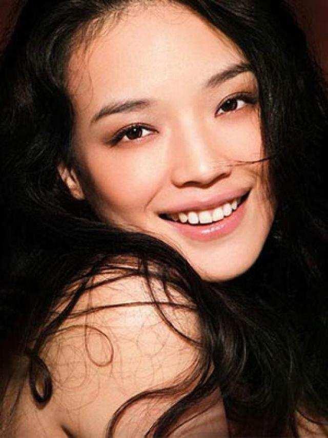 宽眼距带来的影响首先是一种无攻击性的钝感