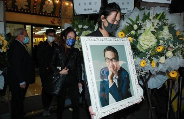 吴孟达儿子（吴孟达儿子送别父亲）