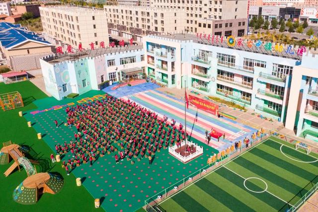 萌娃献礼国庆节 百米长卷绘祖国——察右中旗幼儿园开展迎“十一”国庆节活动